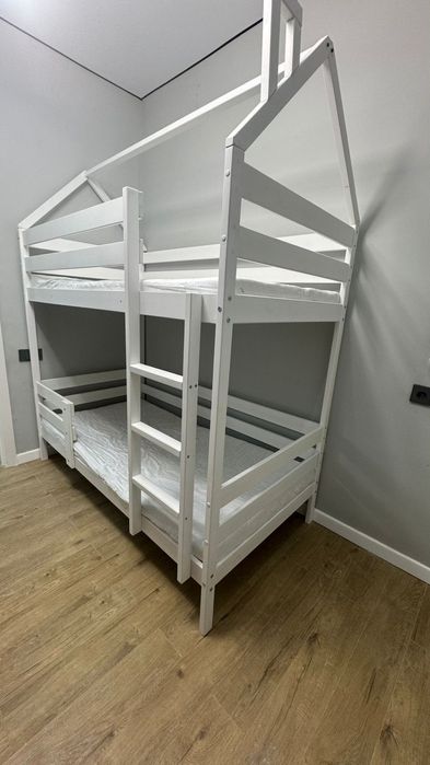 Двухярусный кровать