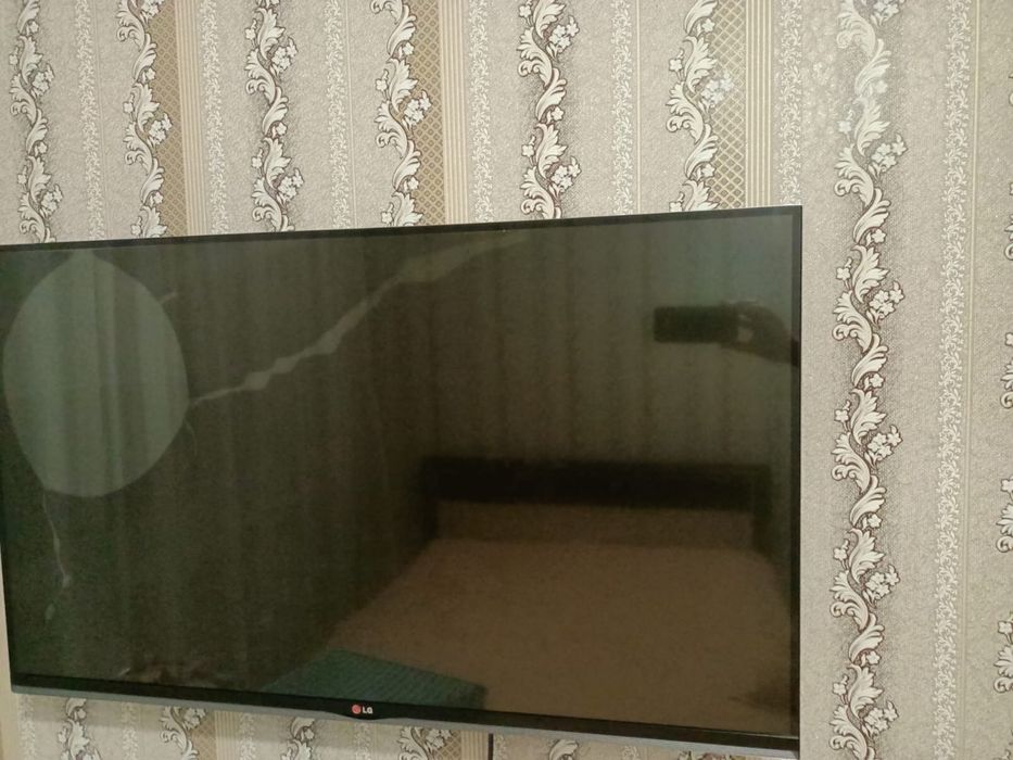Продам смарт телевизор