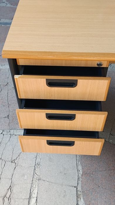 Продается   шкаф