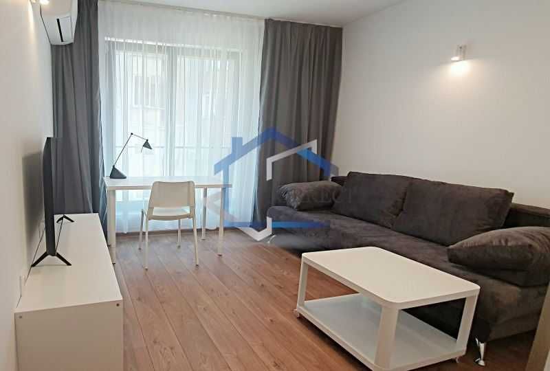 Дава се под наем Тристаен апартамент в Варна, ВИНС - 80 кв.м за 663 € - Снимка #1