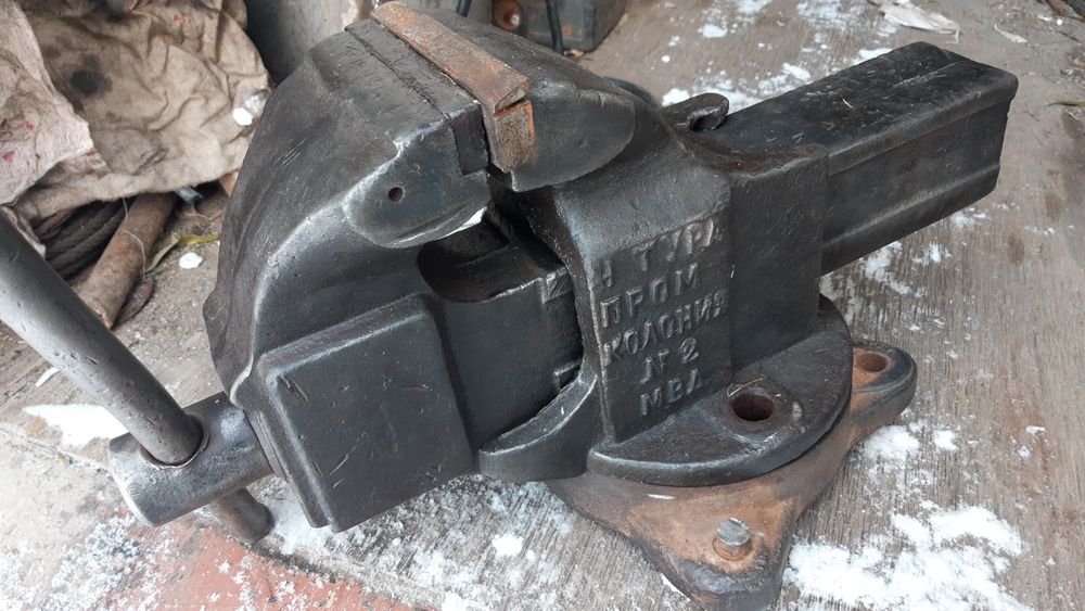 тиски МВД колония 2