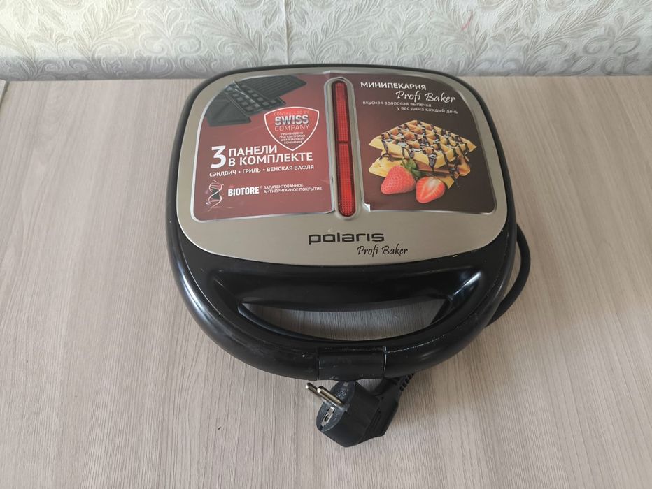 Вафельница-мультипекарня 3 в 1 Polaris Profi Baker