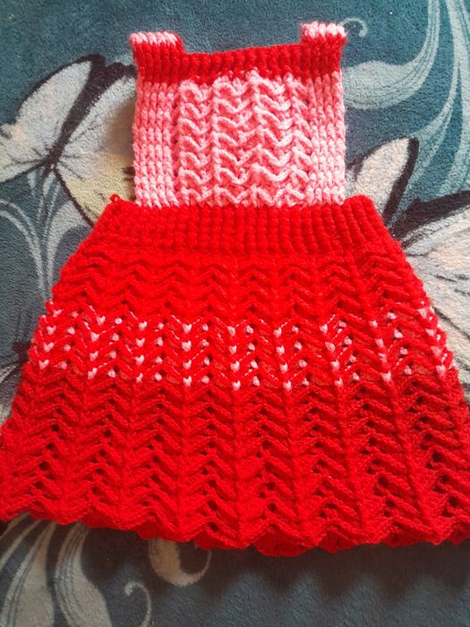 Se realizează pe diferite modele și culori