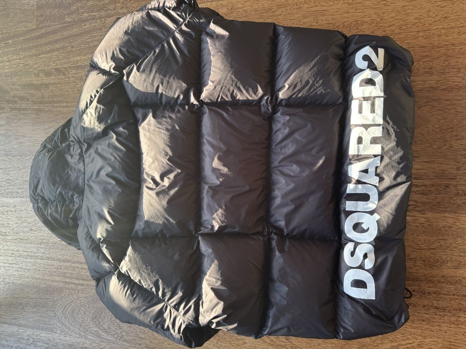 Ново Оригинално яке DSQUARED2 IT52