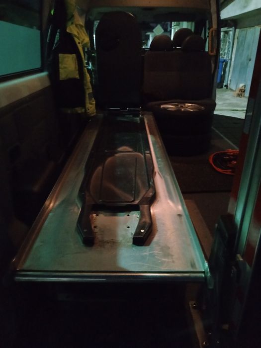 Легло за линейка, катафалка или кемпер