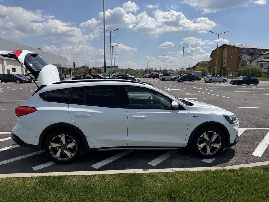 FORD Focus 2021 — imagine 8