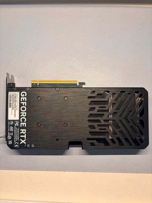 Palit RTX 5060 Infinity 2 OC 8GB GDDR7 – ca nouă