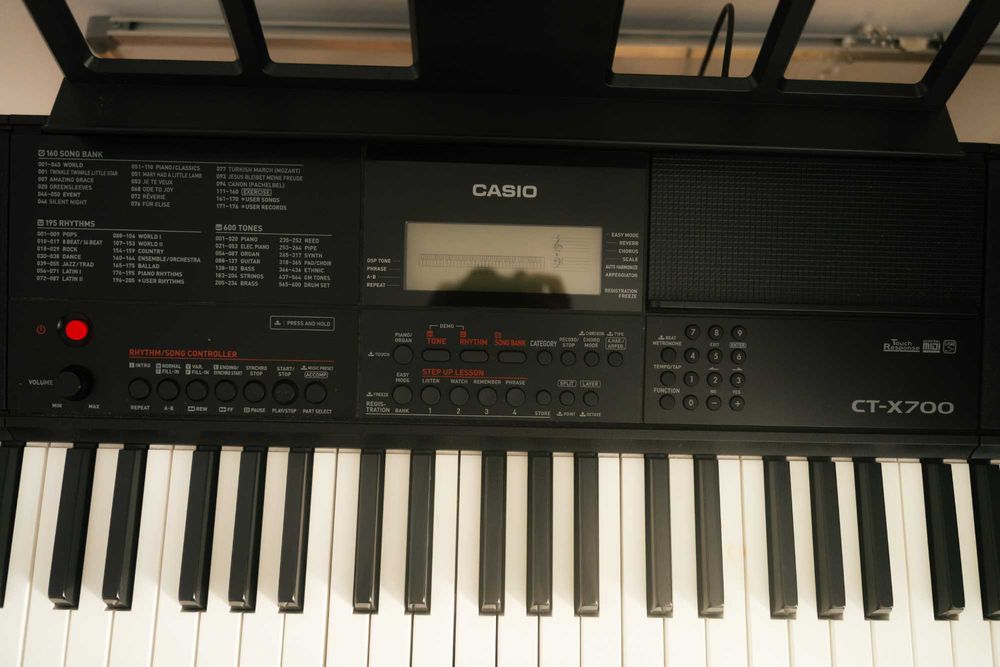 Orga Electronica Casio CT-X700 cu Stativ inclus - Stare Excelenta