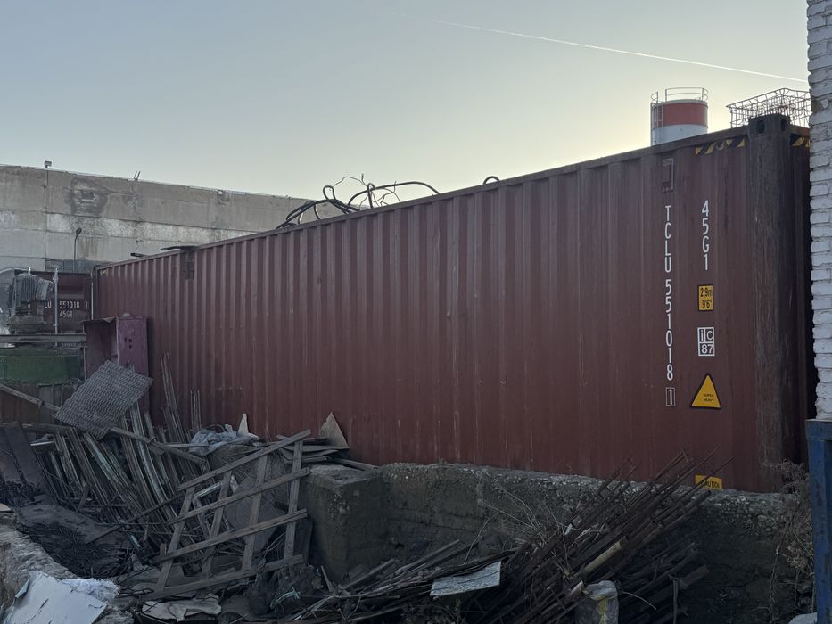 контейнер сотилади 12 метир