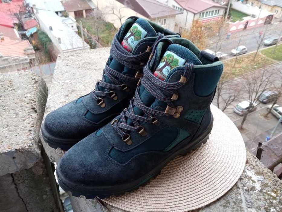 Bocanci piele noi North Wind, mar. 39 (24 cm)