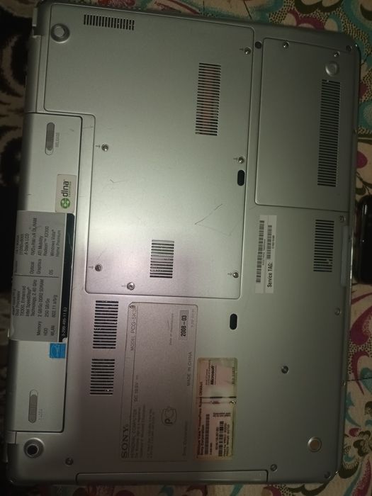 Notbook sotiladi vivo