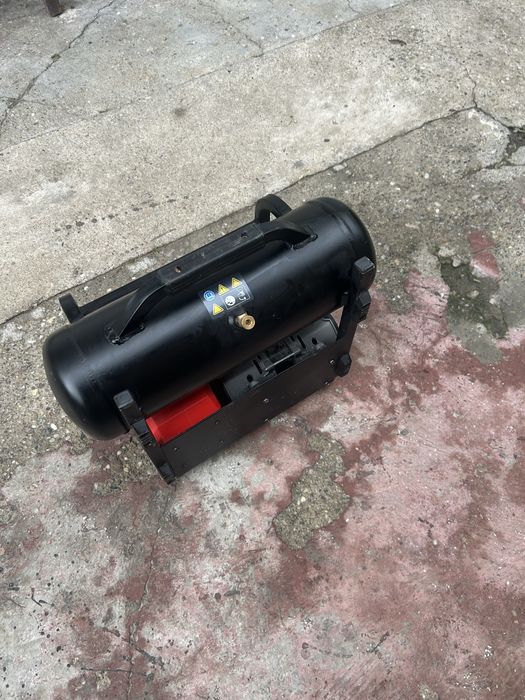 Compresor pe acumulator Milwaukee M18 FAC