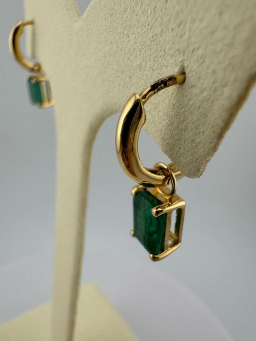Продам серьги Изумруд