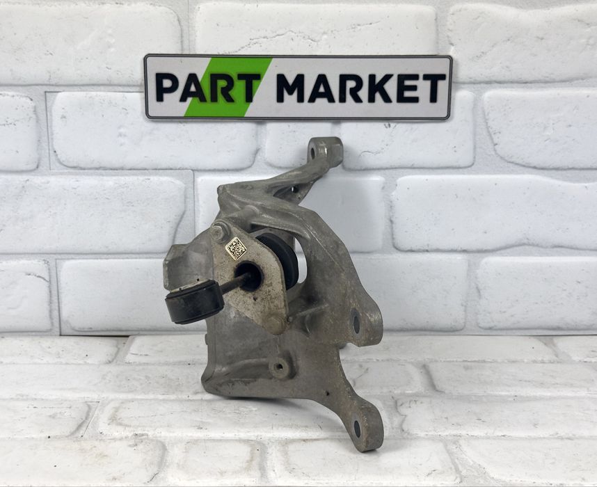 Стойка двигател AUDI 3.0TDI CRT 4M0199308AT
