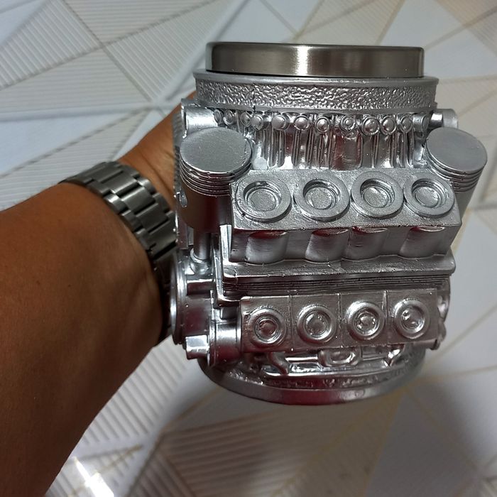 Кружка по форме двигателя v8
