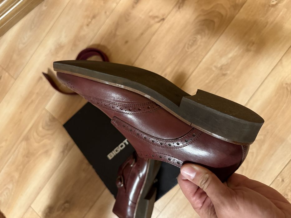 Pantofi Bigotti nr. 43 si curea la culoare