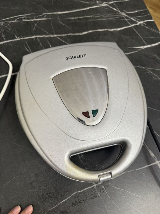 Вафельница и сендвичница