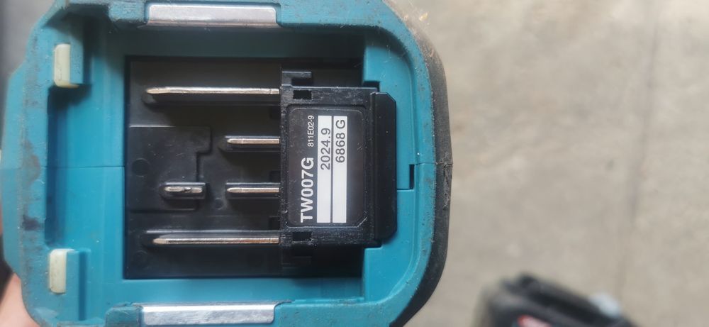 Pistol impact makita