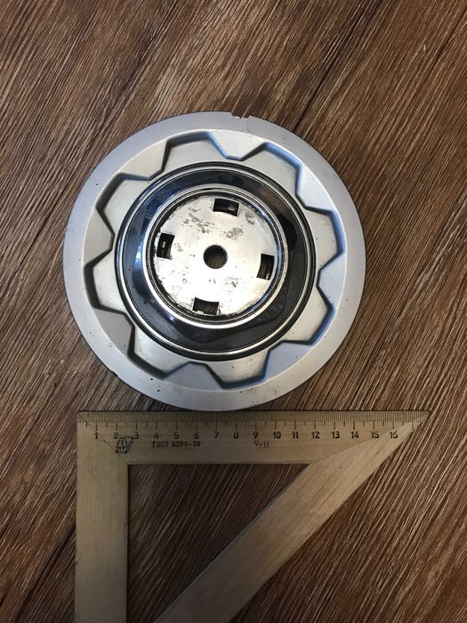 Колпачки на диски, разные.