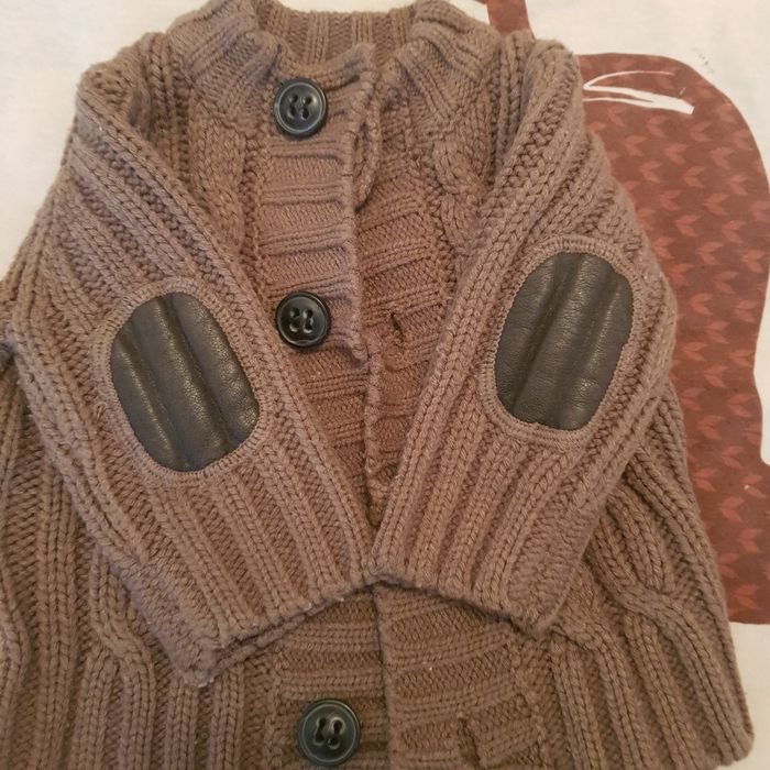 Zara бебешка жилетка