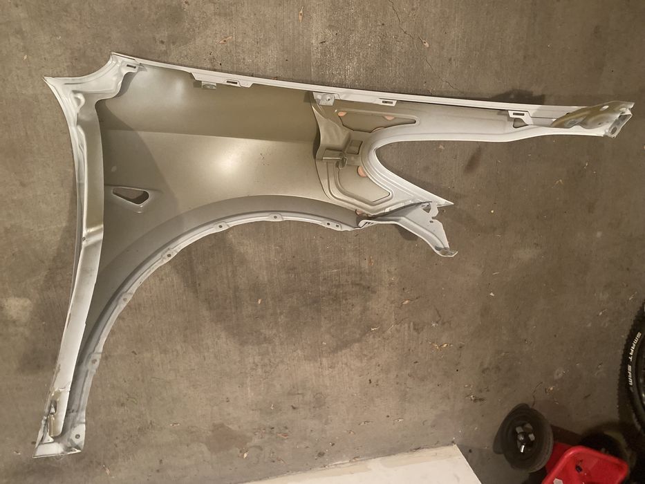 Калник за Tesla Y