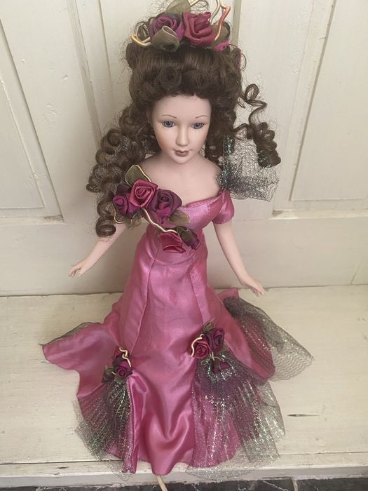 Порцеланови кукли