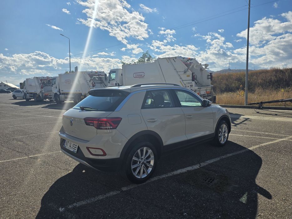 VOLKSWAGEN T-Roc 2023 — imagine 4