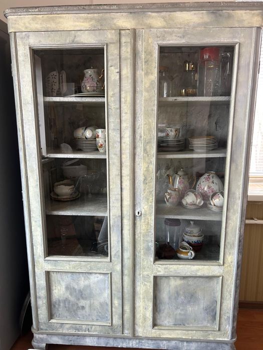 Книжный шкаф/ шкаф для посуды