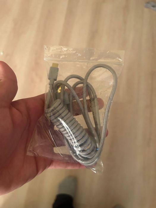 Продаю Клавиатуру LeoBogHI75