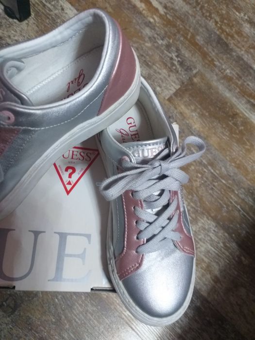 Guess детски обувки 33, 34номер, 21,5см., 22см.