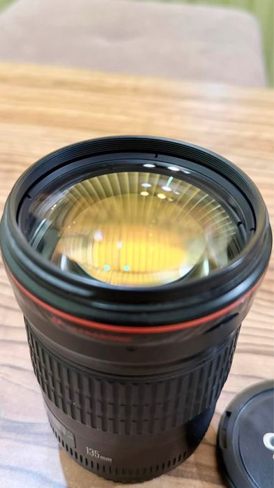 Canon EF 135mm f/2L USM