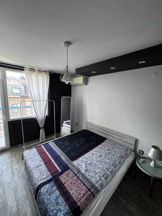 Дава се под наем Тристаен апартамент в Пловдив, Младежки Хълм - 110 кв.м за 668.1 € - Снимка #11