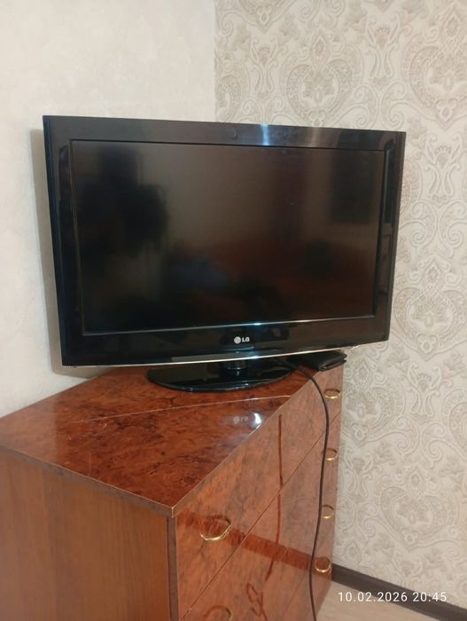 Телевизор LG диагональ 81 см.