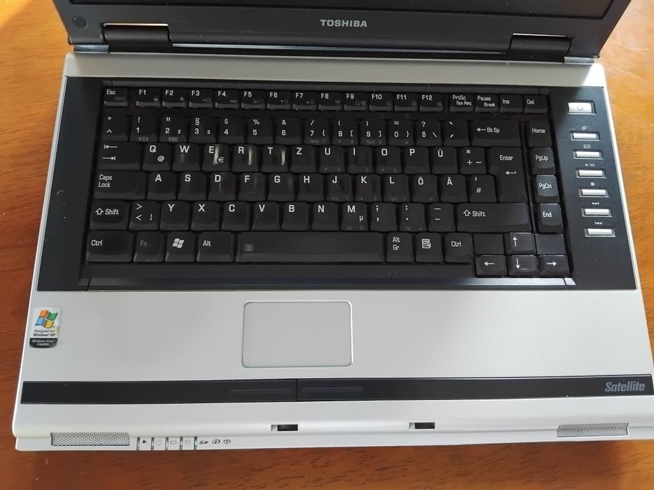 Лаптоп Toshiba Satelite, работещ