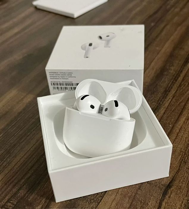 Airpods 4 с ANC.