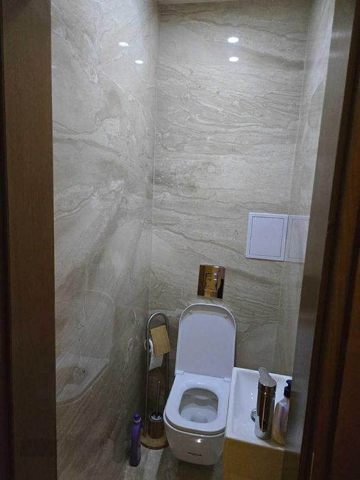 Дава се под наем Тристаен апартамент в София, Витоша - 116 кв.м за 896.58 € - Снимка #10