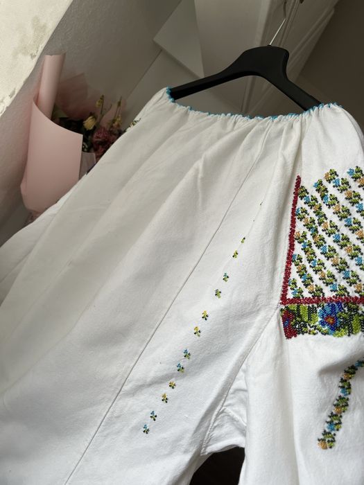 Camașa traditionala- ie cu pietricele