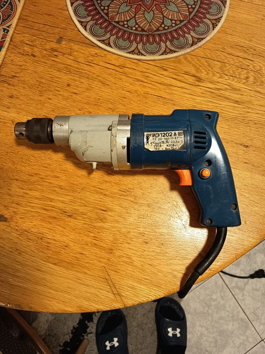 Bormasină rotopercutantă