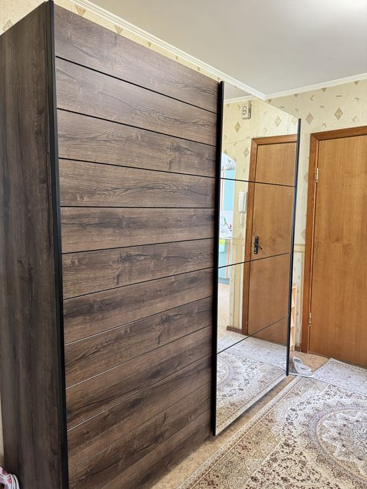 Срочно продам шкаф купе