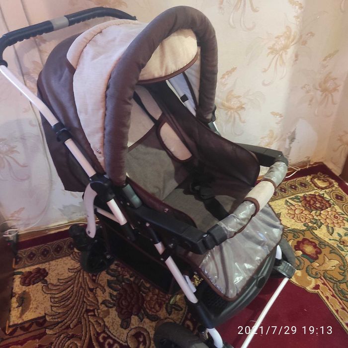 Детская коляска-трансформер в отличном состоянии