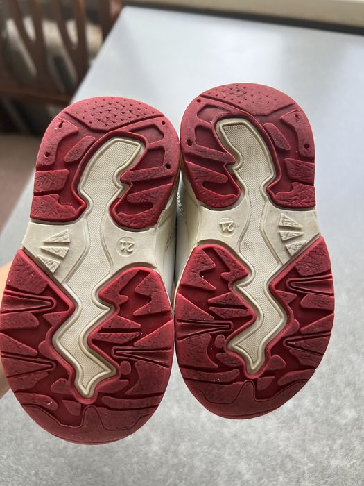 детские кроссовки