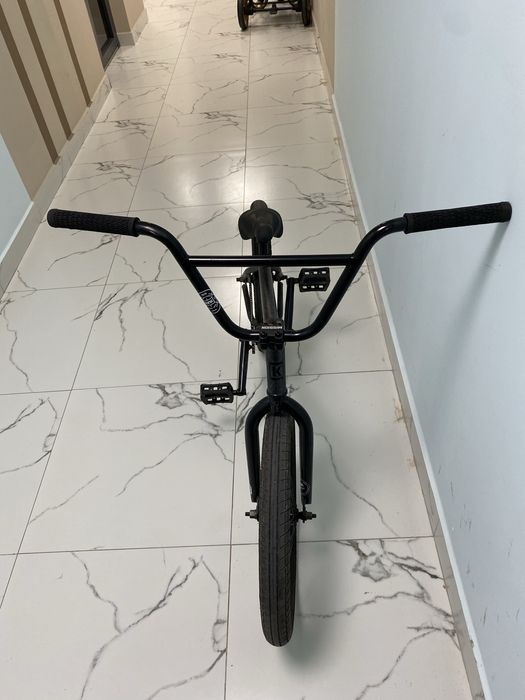 Вклосипед bmx kink.