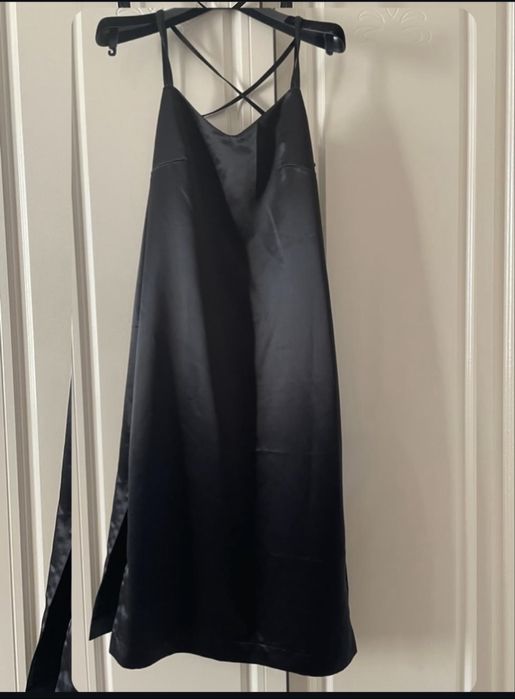 Платья по 8000 тенге