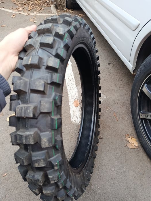 Резина эндуро новая