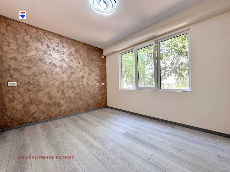 Продава се Едностаен апартамент в Русе, Дружба 1 - 38 кв.м за 1498 €/кв.м - Снимка #10