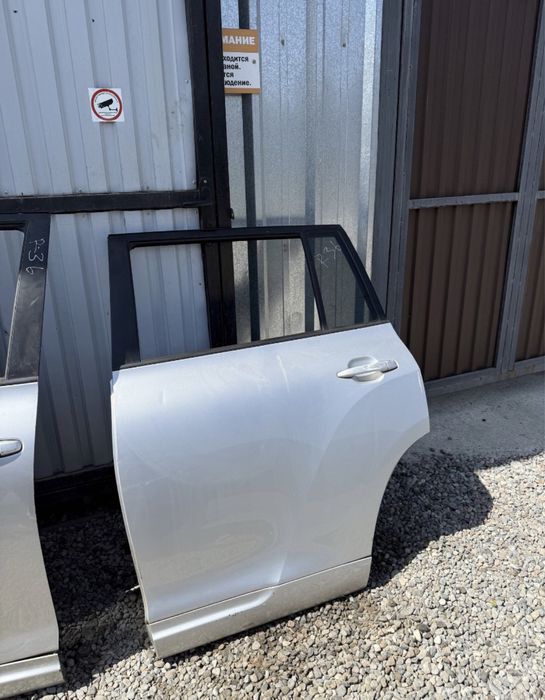 Дверь на Тойота Хайландер 2010