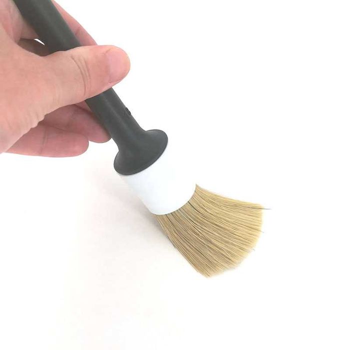 Четки за почистване на интериор/екстериор на автомобил