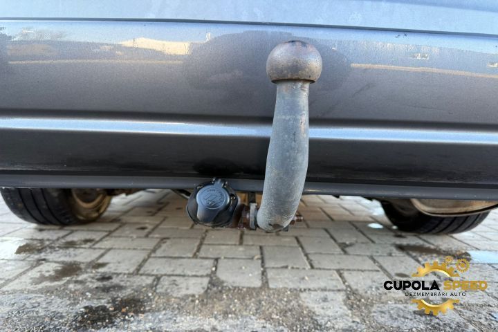 Cui tractare complet cu priza Toyota Avensis 2 T25 [2002 - 2006]