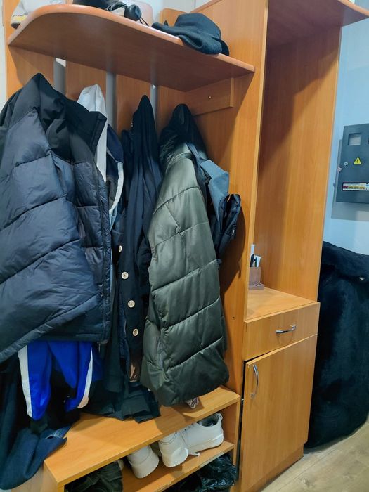 Продам шкаф,прихожка