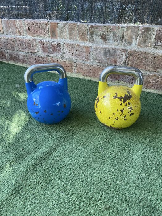 Kettlebell compotitional 12kg/16 kg